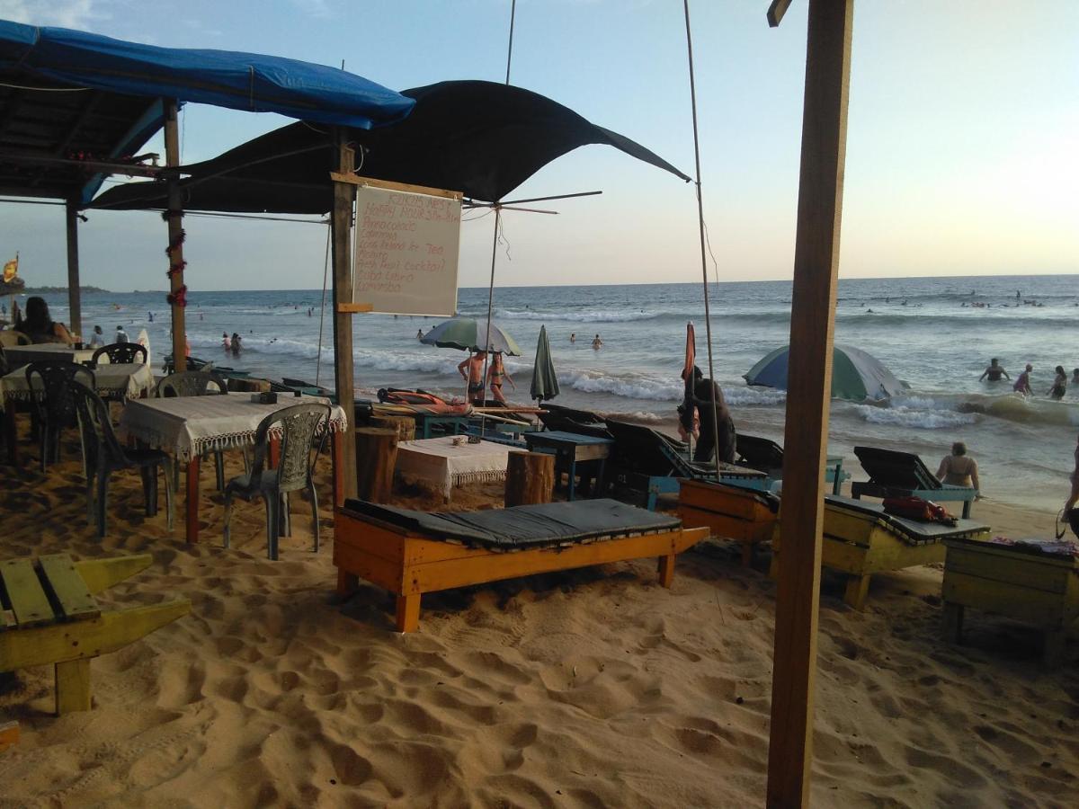 Hansa Surf Hotel Hikkaduwa Exterior photo