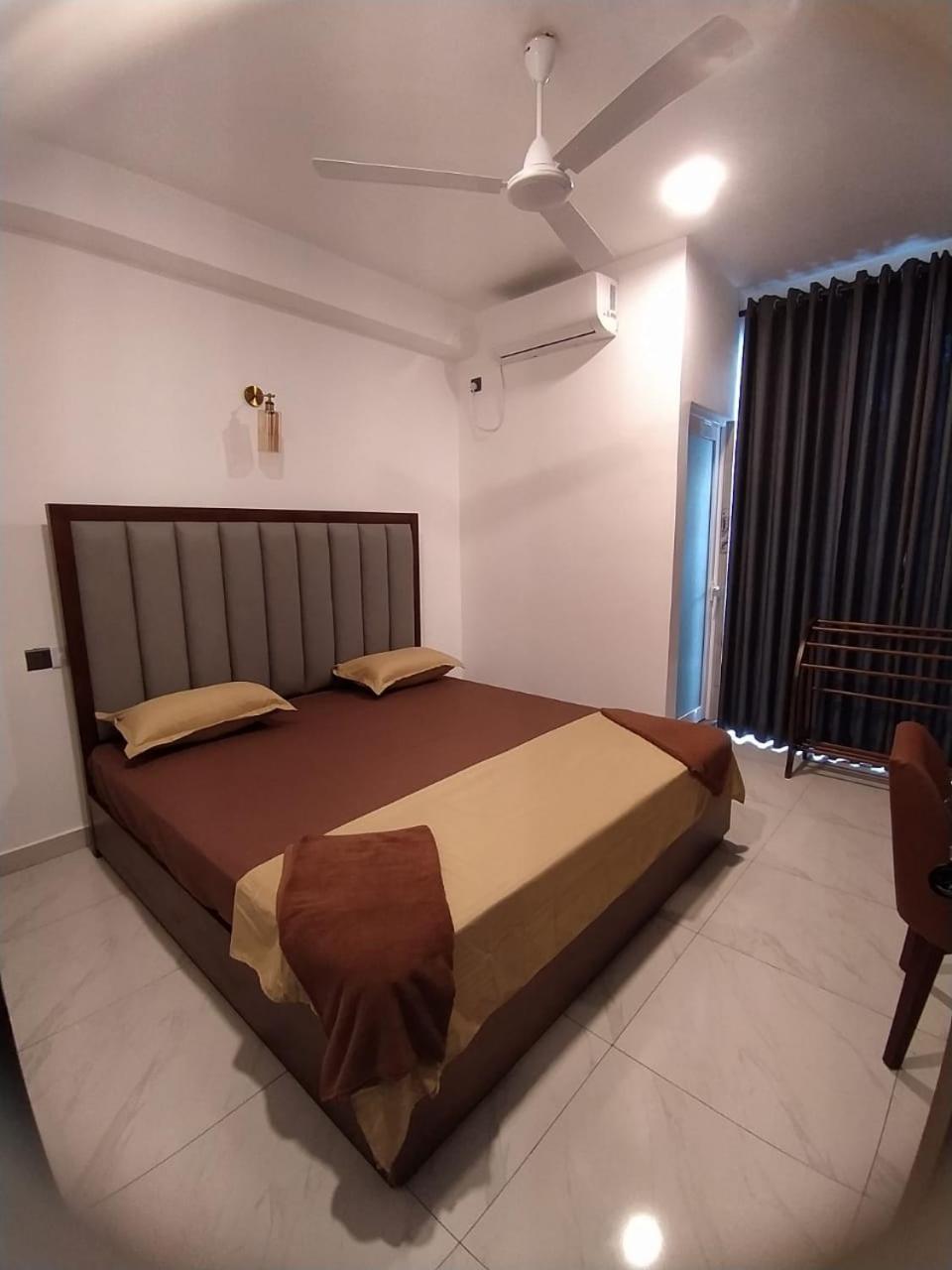 Hansa Surf Hotel Hikkaduwa Exterior photo