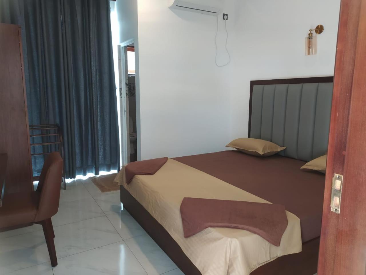 Hansa Surf Hotel Hikkaduwa Exterior photo
