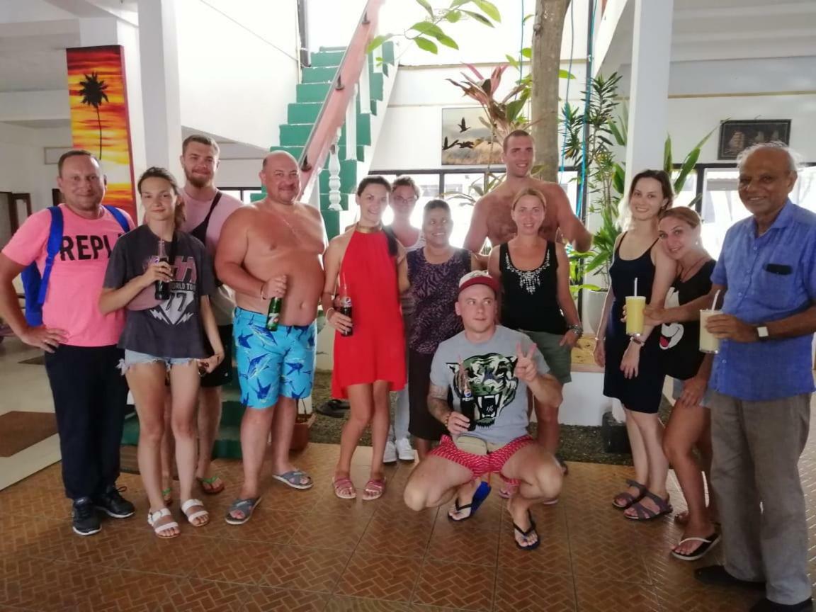 Hansa Surf Hotel Hikkaduwa Exterior photo