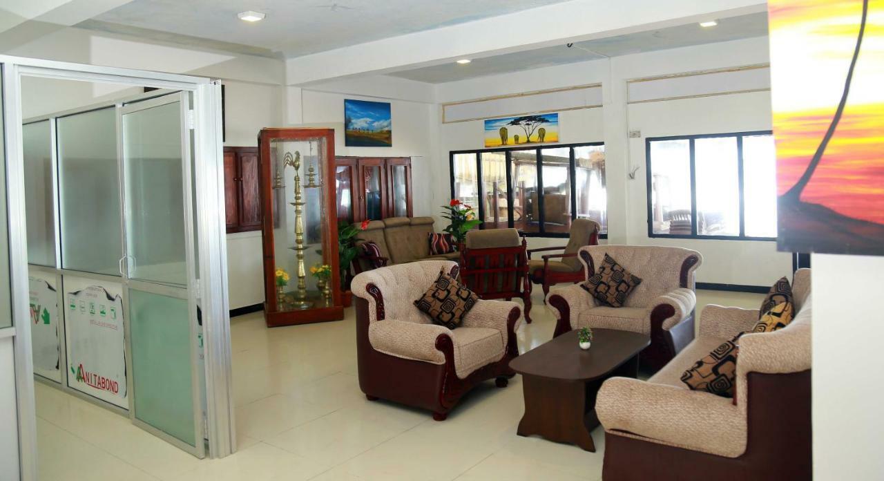 Hansa Surf Hotel Hikkaduwa Exterior photo