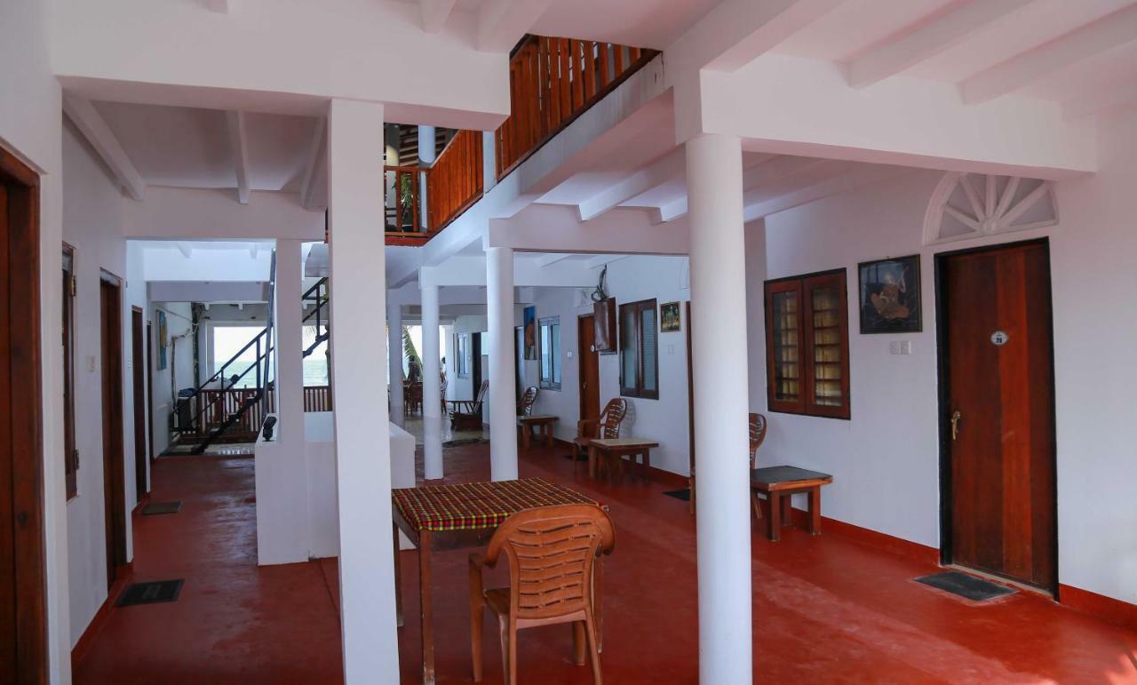 Hansa Surf Hotel Hikkaduwa Exterior photo